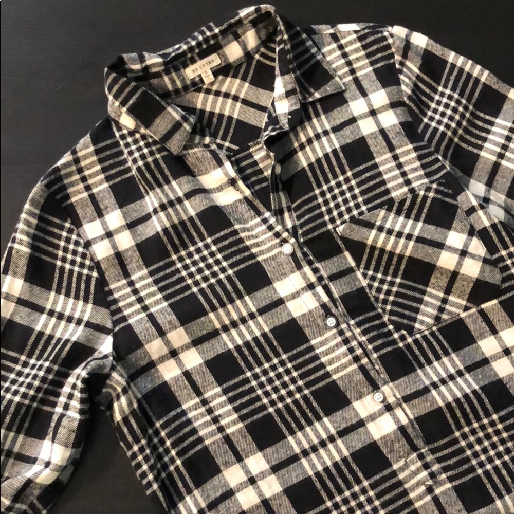 Shirt - Picture 3 of 4